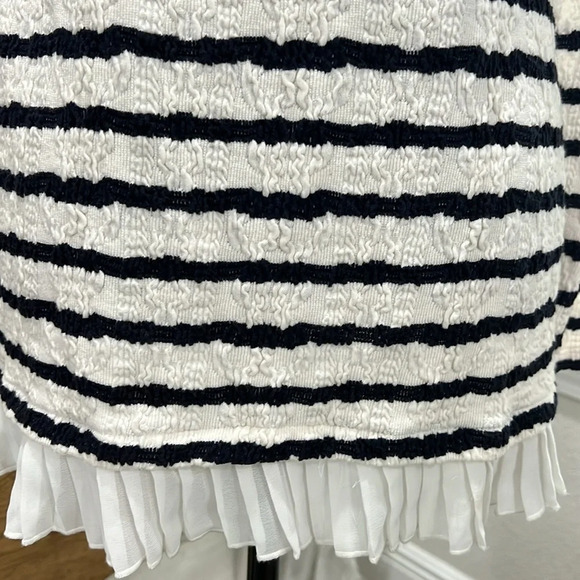 ANTHROPOLOGIE Postage Stamp top - Picture 4 of 14